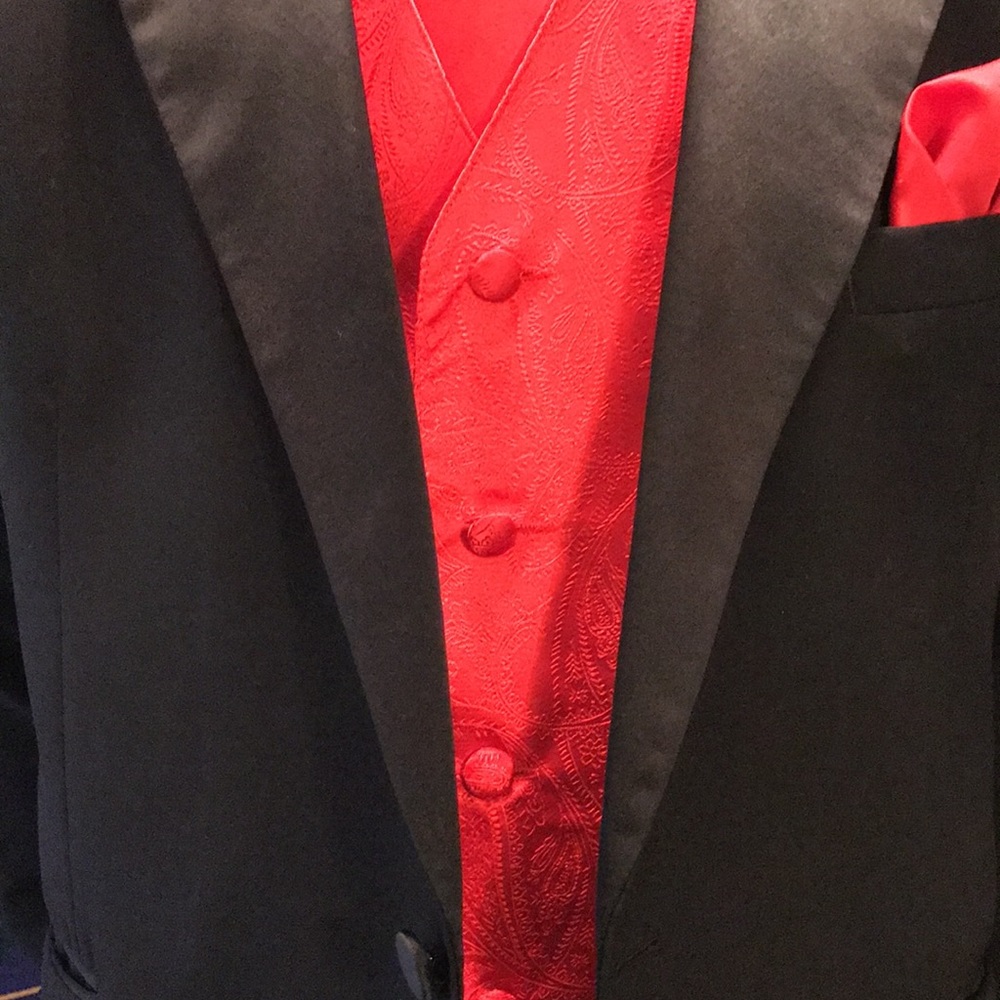 Al’s Tuxedo Coat - image 8